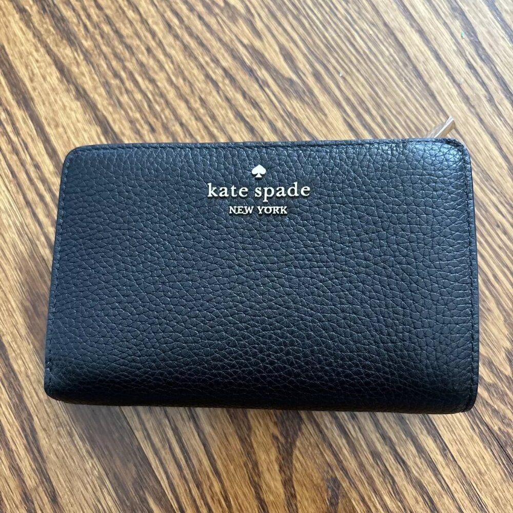 Kate Spade Leila Bifold Compact Wallet Pebble Leather Black